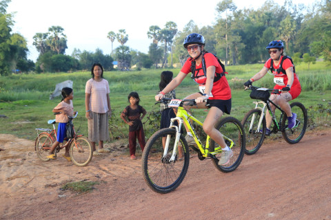 Team 326 / Raid Amazones Cambodge 2024 - J3 Run and Bike