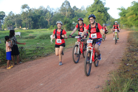 Team 328 / Raid Amazones Cambodge 2024 - J3 Run and Bike