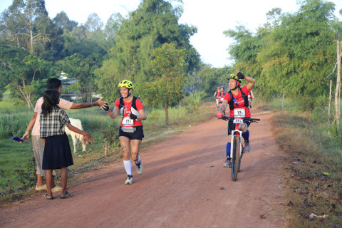 Team 77 / Raid Amazones Cambodge 2024 - J3 Run and Bike