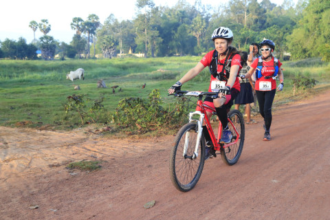 Team 35 / Raid Amazones Cambodge 2024 - J3 Run and Bike