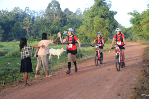 Team 321 / Raid Amazones Cambodge 2024 - J3 Run and Bike