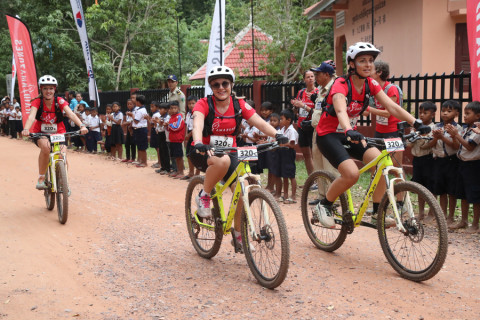 Team 320 / Raid Amazones Cambodge 2024 - J5 VTT